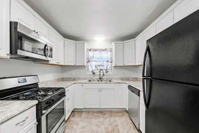 $189,900 | 302 Flora Drive, Champaign, IL 61821