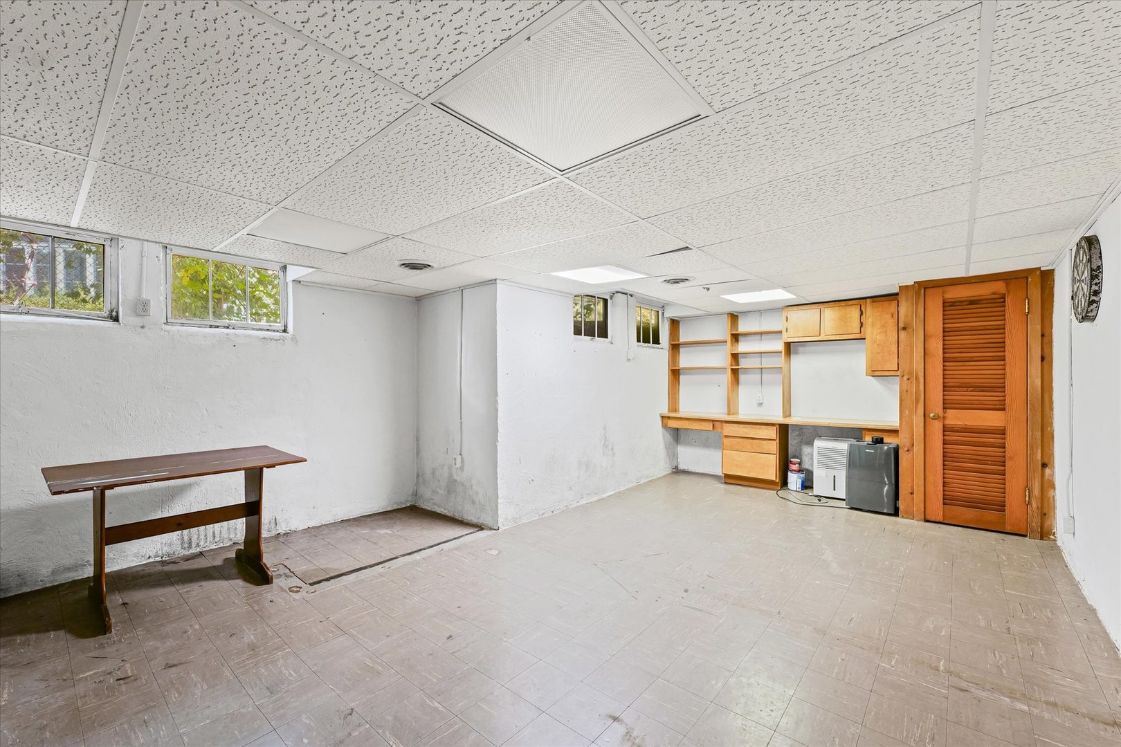 302 Flora Drive Champaign, IL 61821 - Photo 29 of 34 a view of an empty room with a window