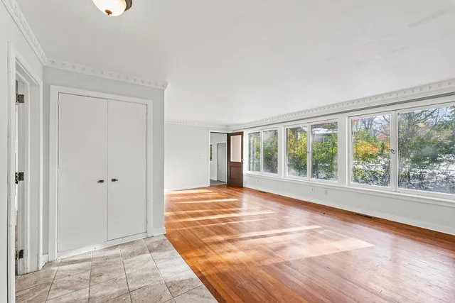 $189,900 | 302 Flora Drive, Champaign, IL 61821