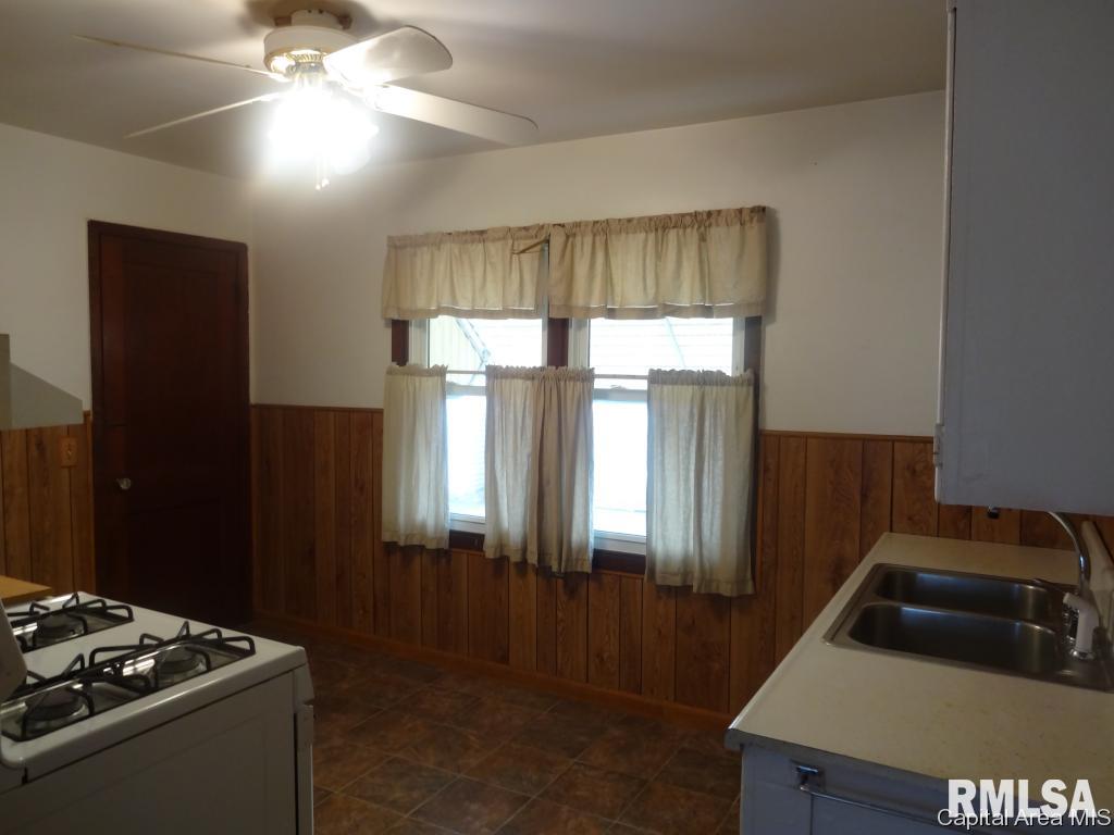 3312 Sherman Street Springfield, IL 62703 - Photo 4 of 21