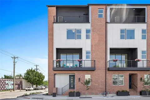 $724,900 | 217 Carroll Street, Fort Worth, TX 76107