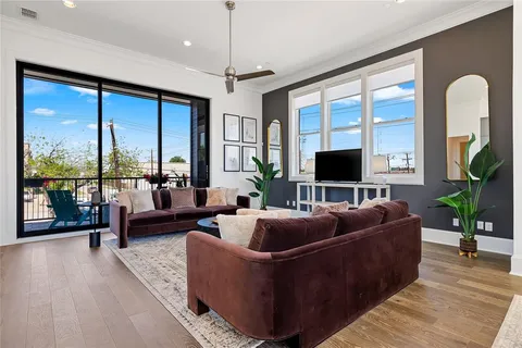 $724,900 | 217 Carroll Street, Fort Worth, TX 76107