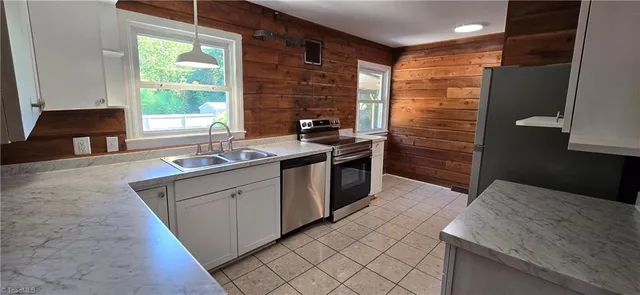 $299,900 | 3406 Rolling Road, High Point, NC 27265