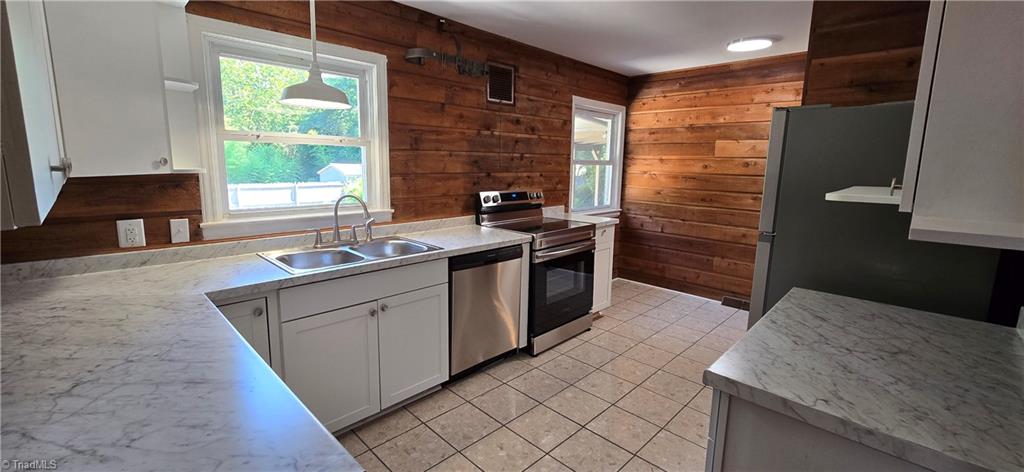 3406 Rolling Road High Point, NC 27265 - Photo 24 of 45