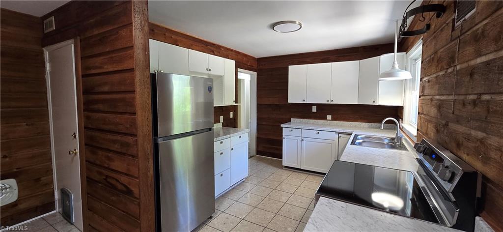 3406 Rolling Road High Point, NC 27265 - Photo 25 of 45