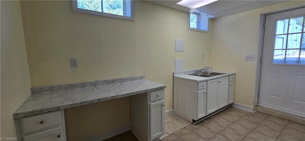 3406 Rolling Road High Point, NC 27265 - Photo 36 of 45