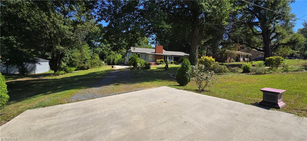 3406 Rolling Road High Point, NC 27265 - Photo 4 of 45