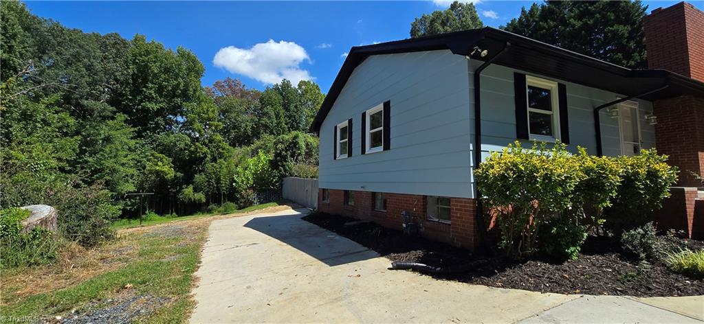 3406 Rolling Road High Point, NC 27265 - Photo 43 of 45