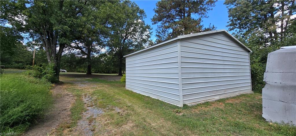 3406 Rolling Road High Point, NC 27265 - Photo 6 of 45