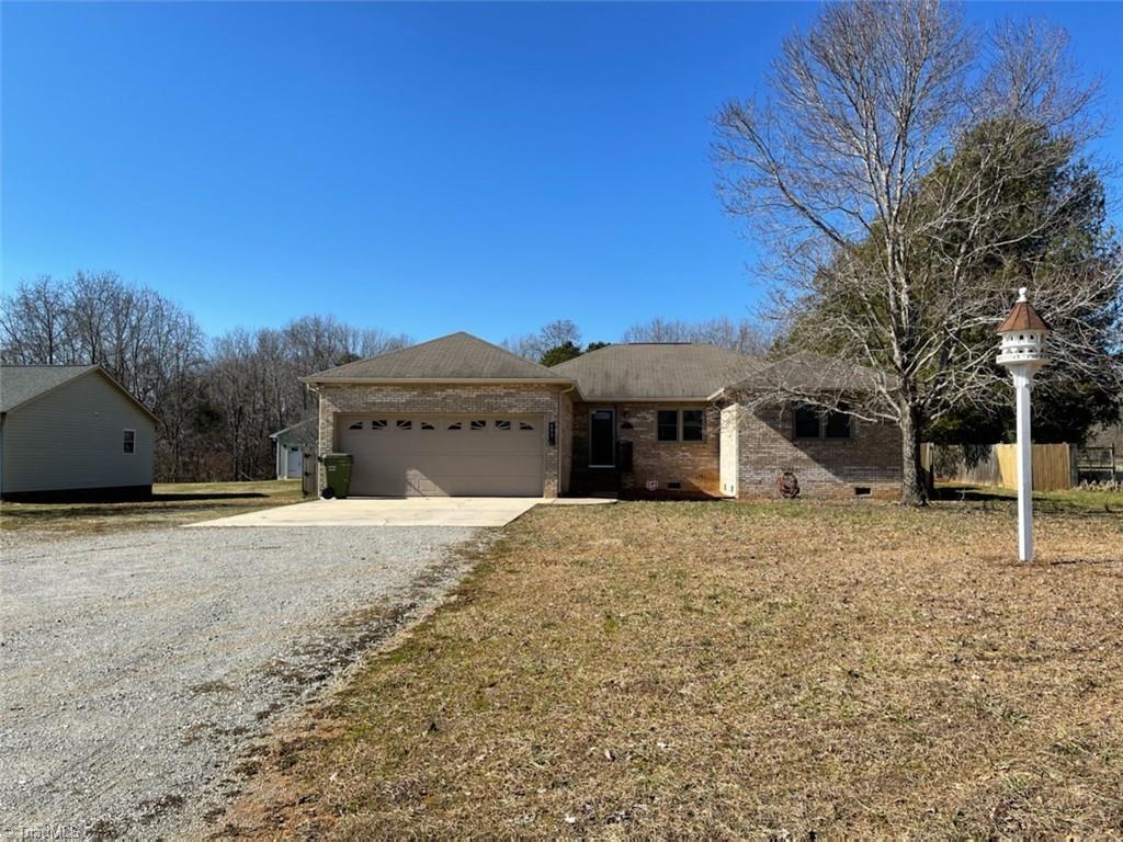 693 Ben Lee Road Thomasville, NC 27360 - Photo 1 of 25 Gallery Image 1