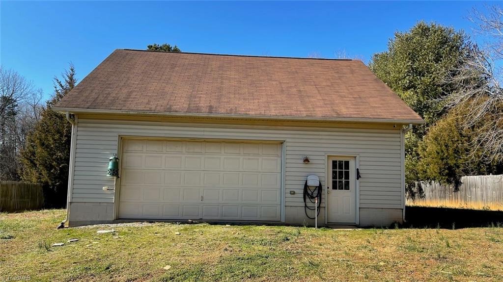 693 Ben Lee Road Thomasville, NC 27360 - Photo 24 of 25 Gallery Image 24