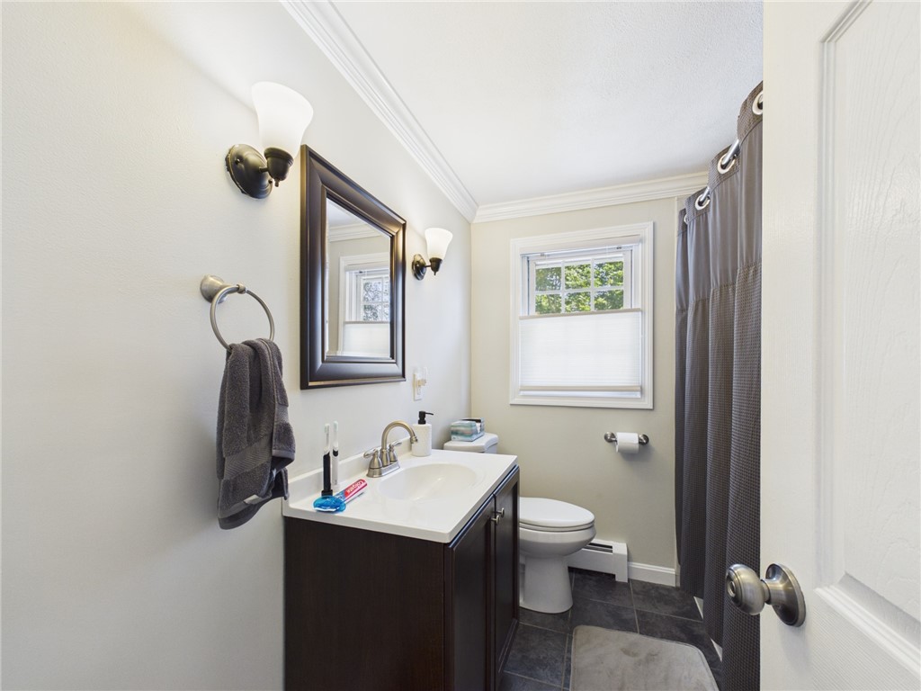 205 Baldwin Road Warwick, RI 02886 - Photo 18 of 37