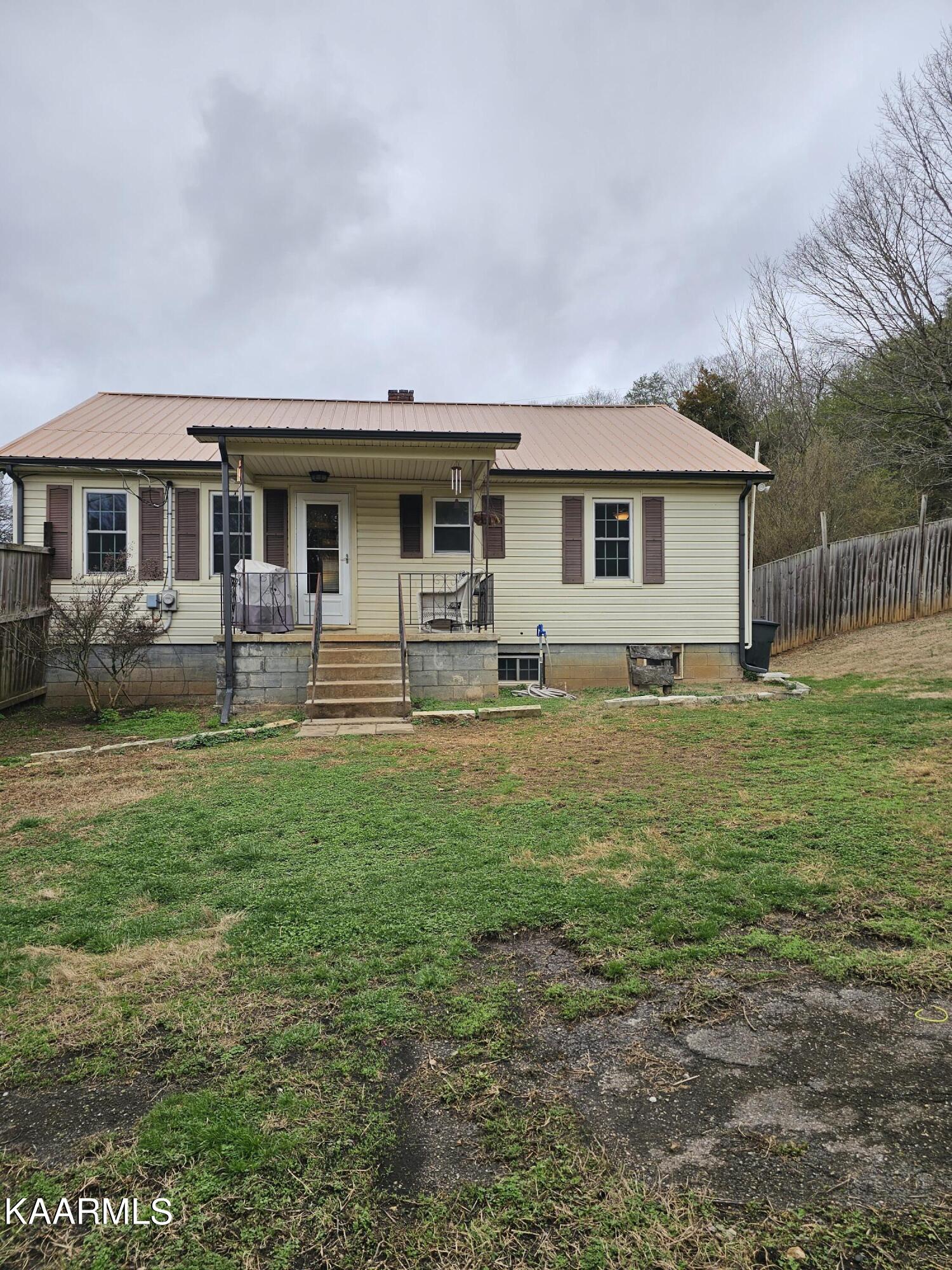 726 Sulphur Springs Road Clinton, TN 37716 - Photo 16 of 22 20230226_155241