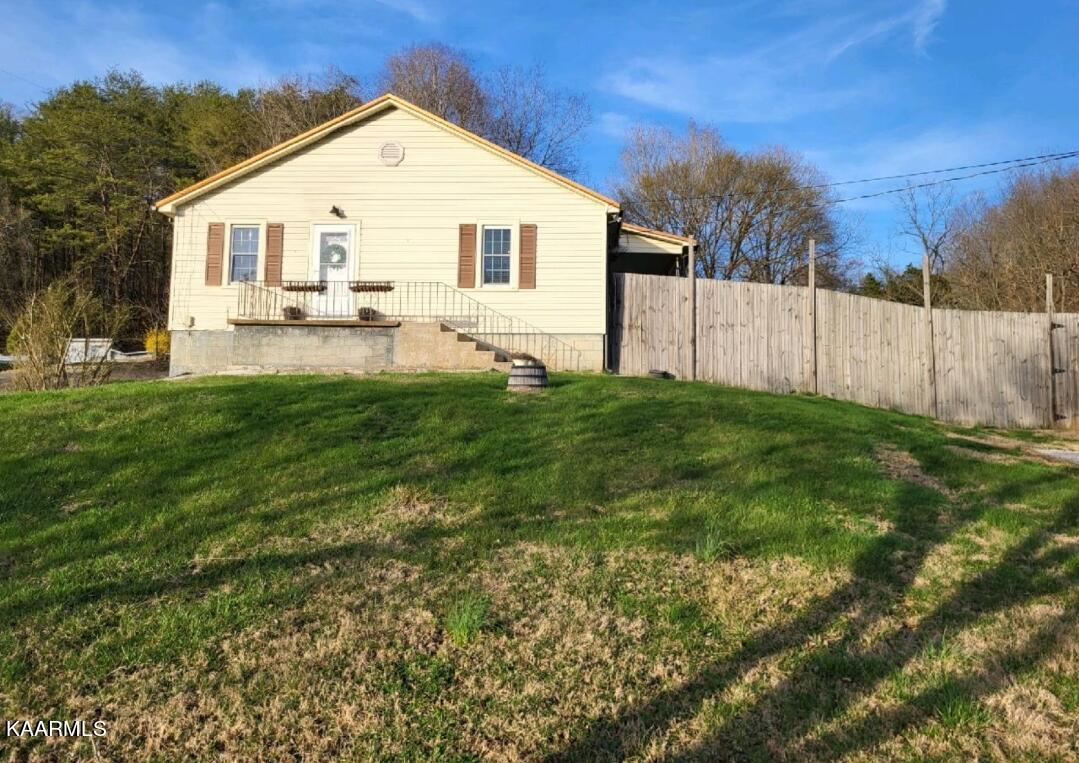 726 Sulphur Springs Road Clinton, TN 37716 - Photo 2 of 22 Sulpher Springs