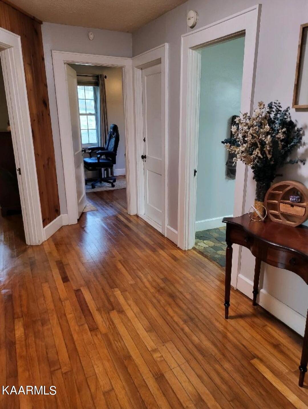 726 Sulphur Springs Road Clinton, TN 37716 - Photo 10 of 22 Hall