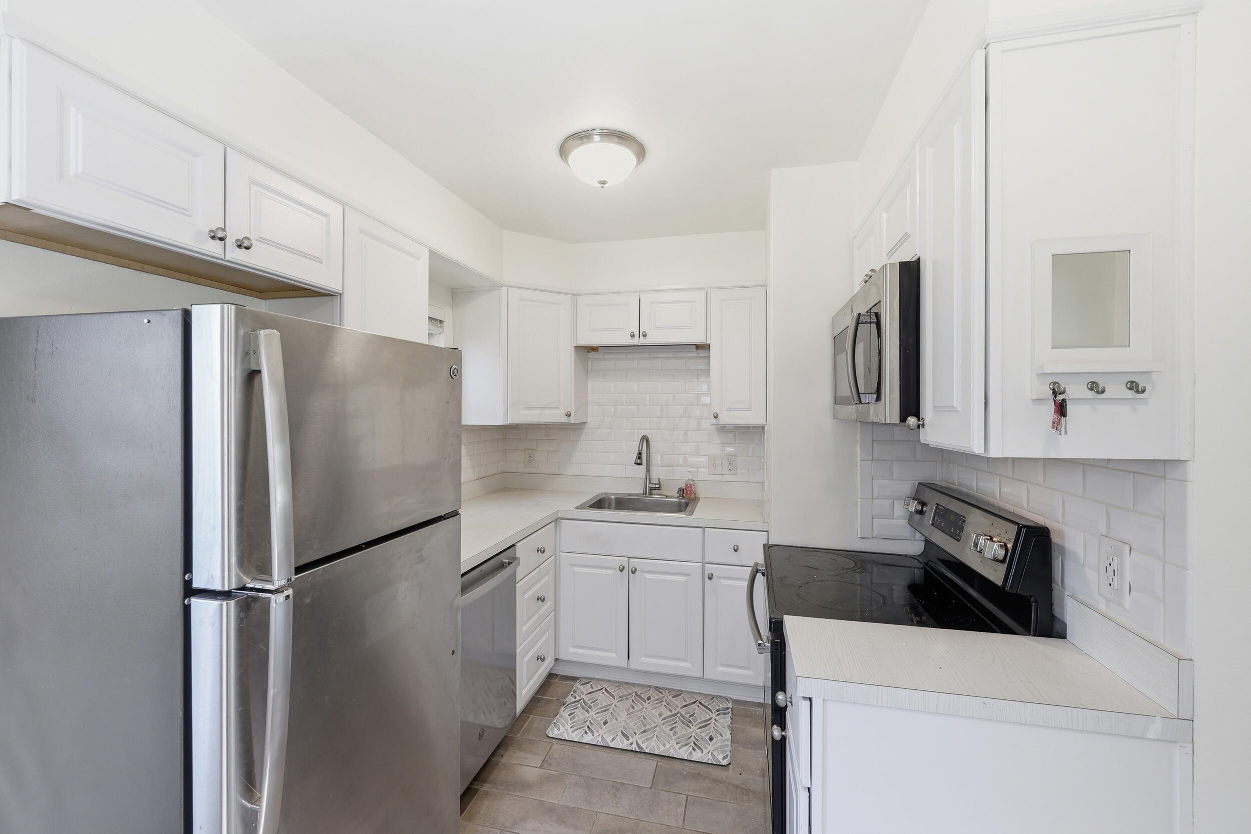 943 South Chesterfield Road Columbus, OH 43209 - Photo 8 of 31 Kitchen