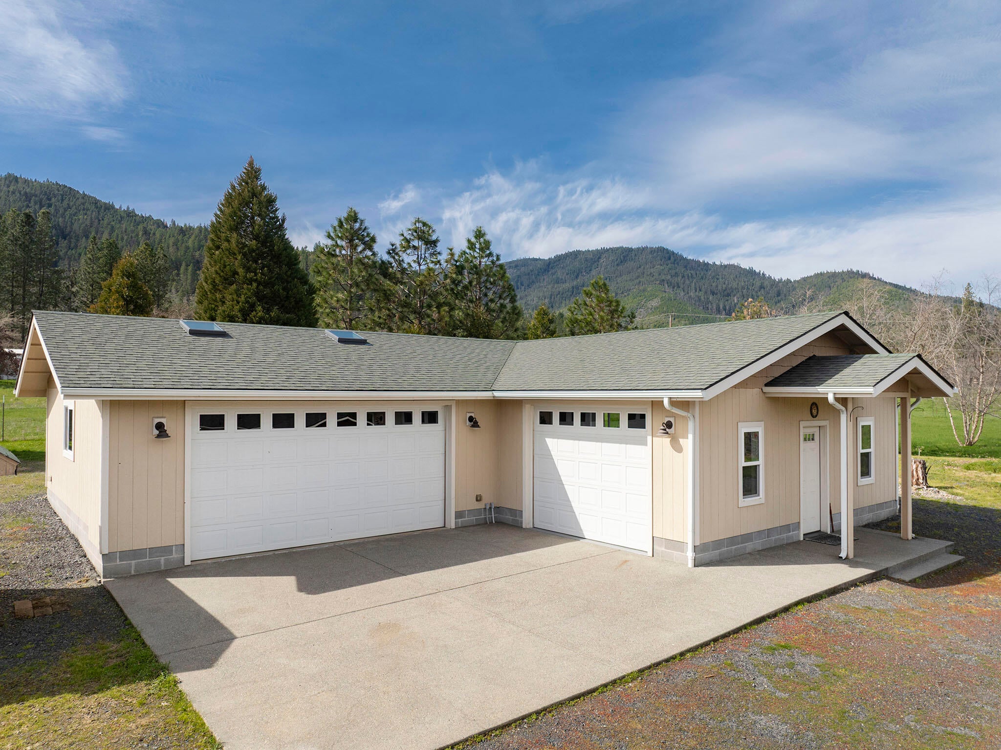 15902 Water Gap Road Williams, OR 97544 - Photo 33 of 67 33