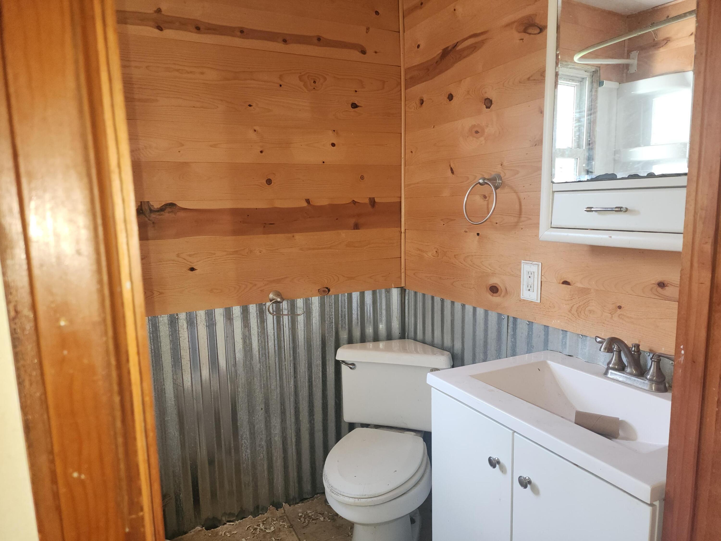 20995 Osborne Road Lakeville, IN 46536 - Photo 5 of 12 3000x2250