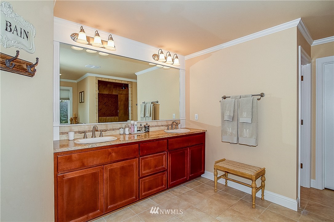 3815 209th Street Southeast Bothell, WA 98021 - Photo 15 of 25