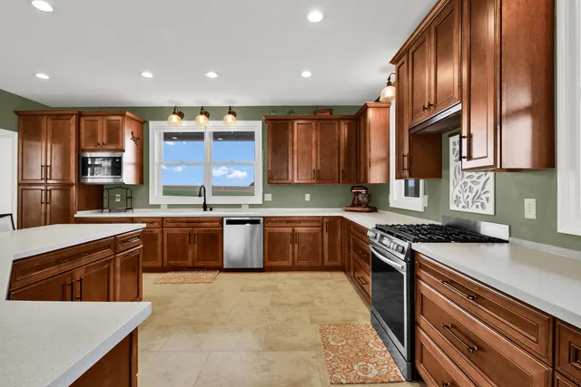 $849,900 | N4550 County Rd DJ, Juneau, WI 53039