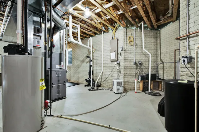 $849,900 | N4550 County Rd DJ, Juneau, WI 53039