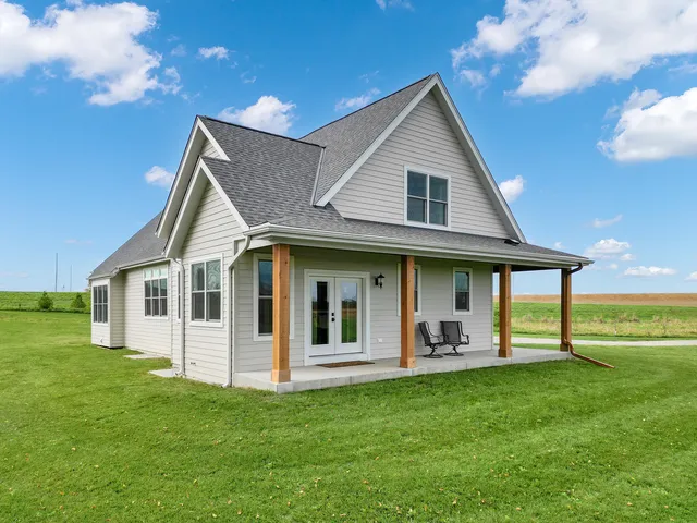 $849,900 | N4550 County Rd DJ, Juneau, WI 53039