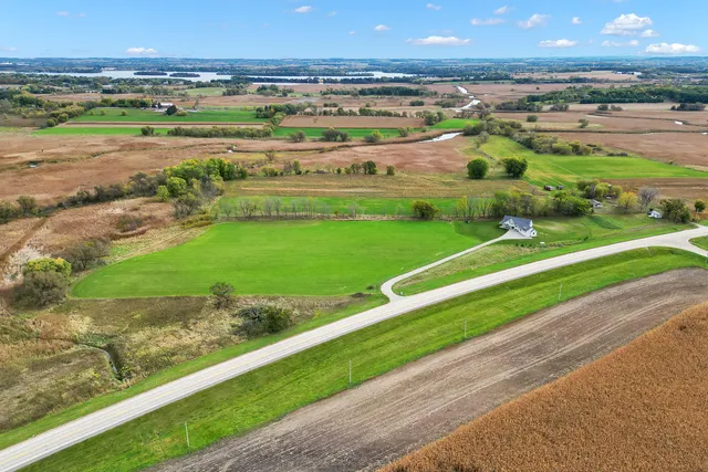 $849,900 | N4550 County Rd DJ, Juneau, WI 53039