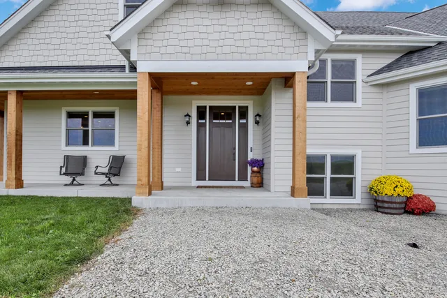 $849,900 | N4550 County Rd DJ, Juneau, WI 53039