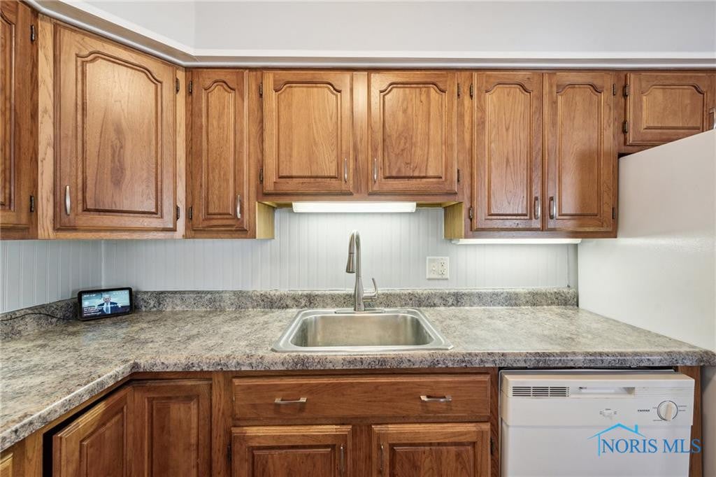 1842 Winchester Road Toledo, OH 43613 - Photo 9 of 33 Gallery Image 9