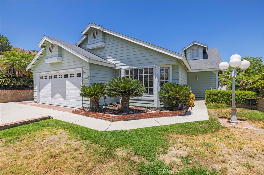 28221 Branch Road Castaic, CA 91384 - Photo 2 of 26