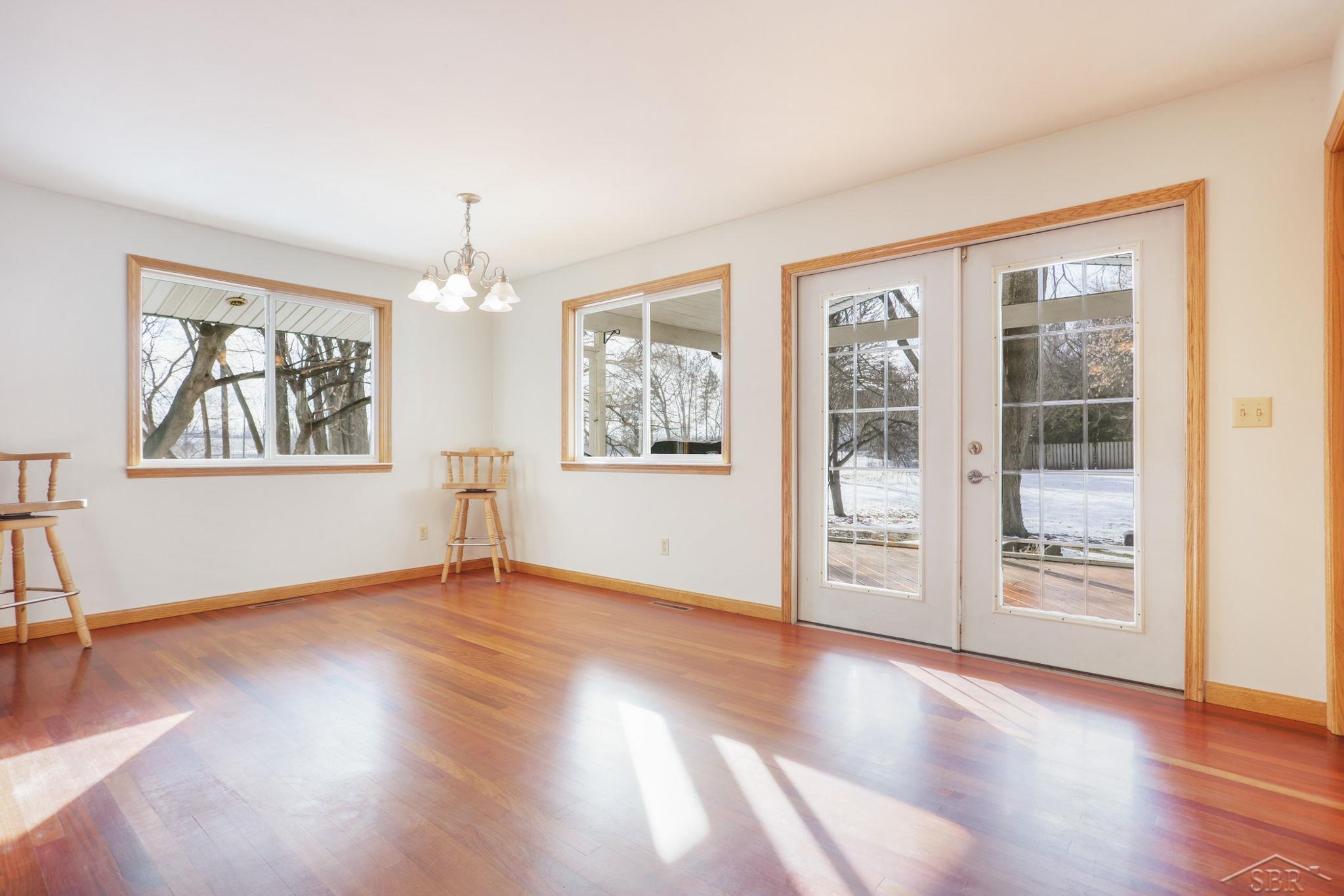 9559 West Tittabawassee Road Freeland, MI 48623 - Photo 18 of 66 50102127-17.JPG