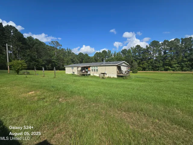 $125,000 | 36575 Highway 12, McCool, MS 39108