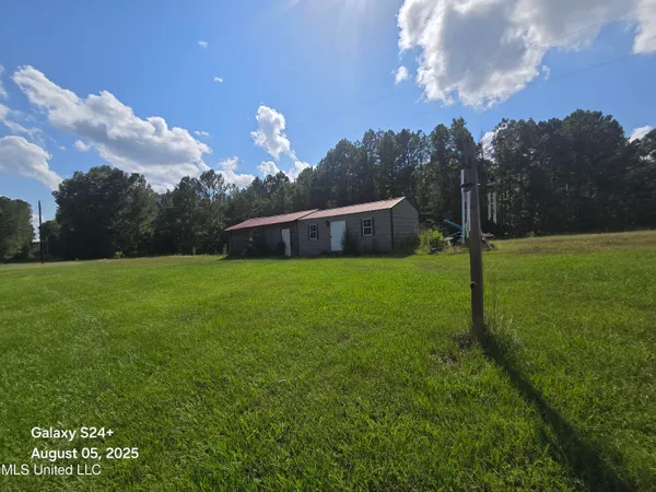 $125,000 | 36575 Highway 12, McCool, MS 39108