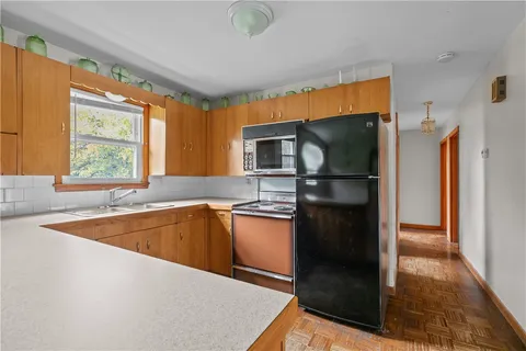 $448,000 | 75 Montgomery Street, Tiverton, RI 02878
