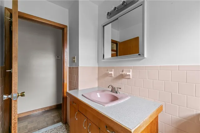 $448,000 | 75 Montgomery Street, Tiverton, RI 02878