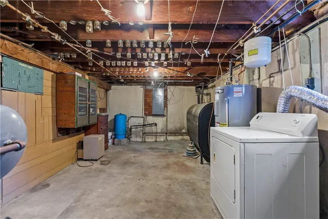 $448,000 | 75 Montgomery Street, Tiverton, RI 02878