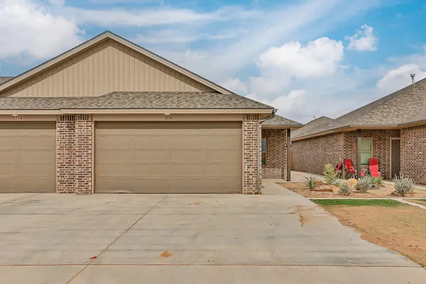 $1,395 | 1136 North 7th Street, Wolfforth, TX 79382