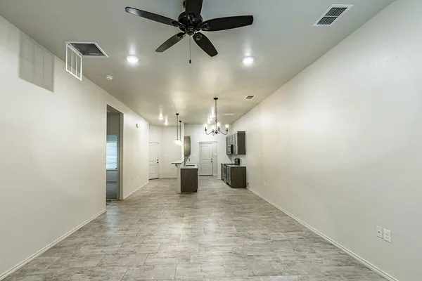 $1,395 | 1136 North 7th Street, Wolfforth, TX 79382