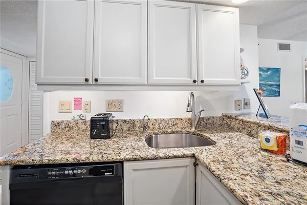 $7,200 | 1374 Siesta Bayside Drive, Unit 1374D, Sarasota, FL 34242