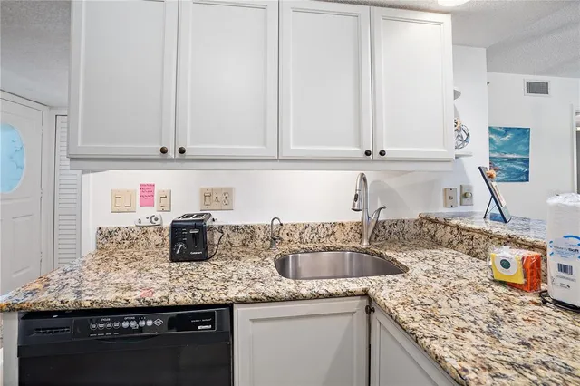 $7,200 | 1374 Siesta Bayside Drive, Unit 1374D, Sarasota, FL 34242