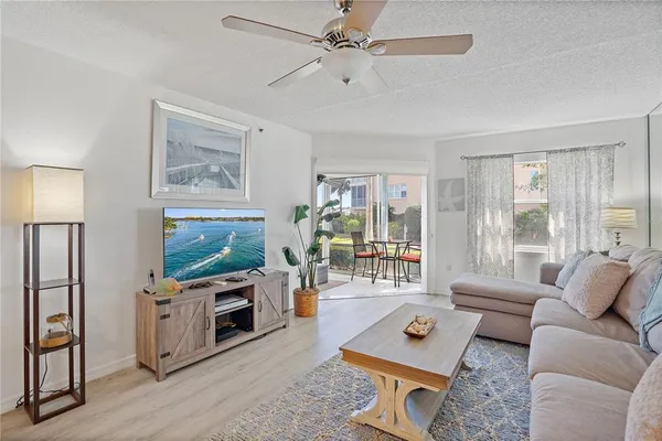 $7,200 | 1374 Siesta Bayside Drive, Unit 1374D, Sarasota, FL 34242