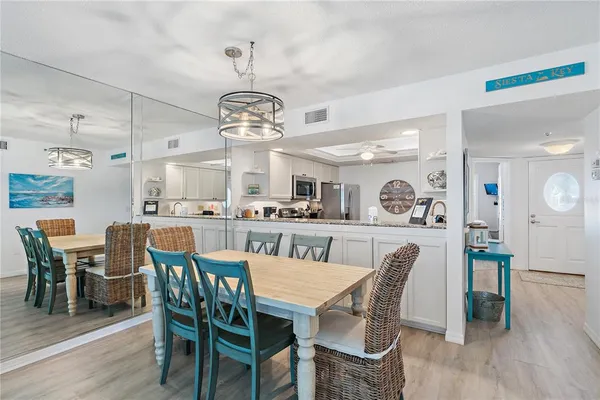 $7,200 | 1374 Siesta Bayside Drive, Unit 1374D, Sarasota, FL 34242