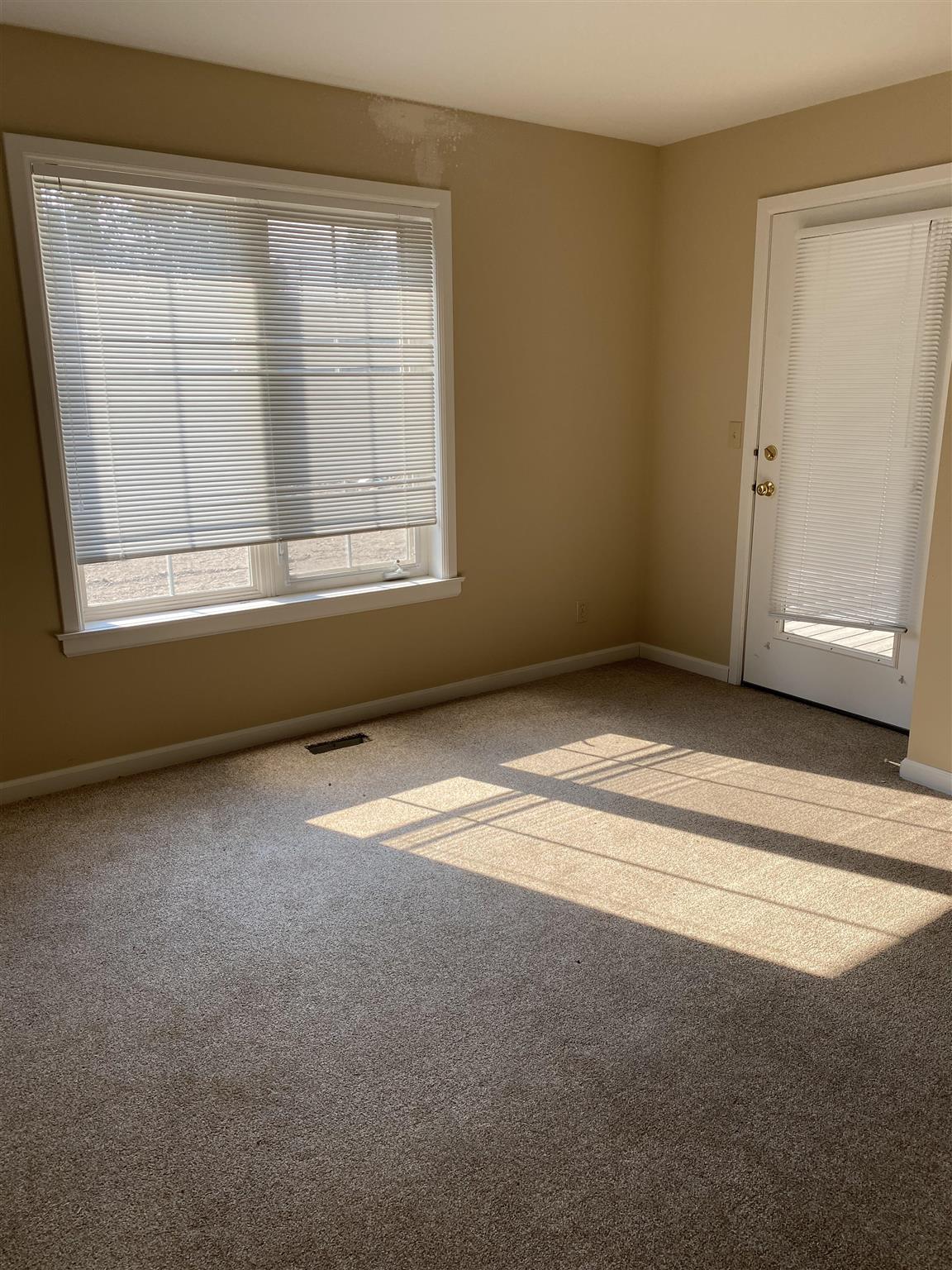 12235 North Mayfair Road Spokane, WA 99218 - Photo 4 of 8