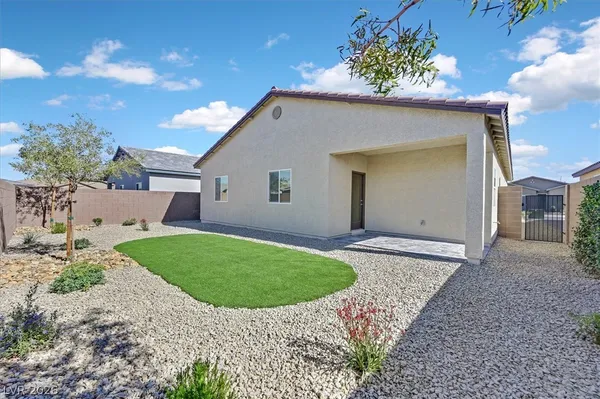 $2,590 | 7451 Mason Springs Avenue, North Las Vegas, NV 89084