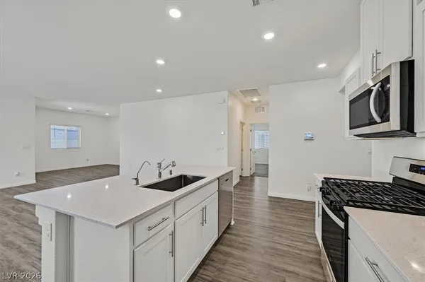 $2,590 | 7451 Mason Springs Avenue, North Las Vegas, NV 89084