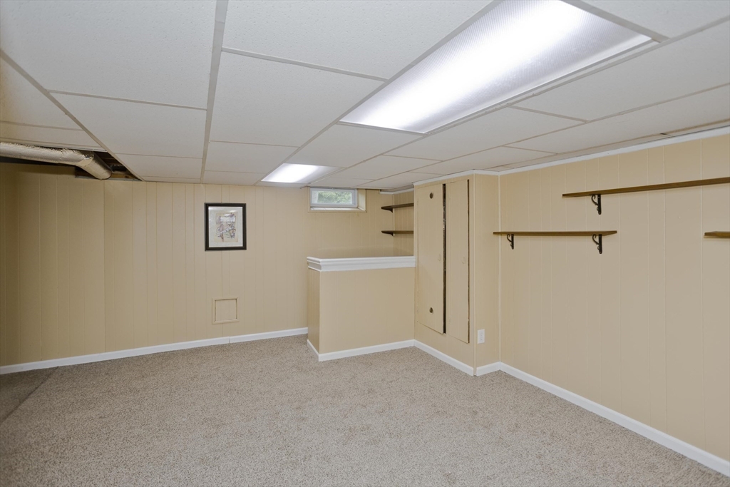 27 Michael Street Springfield, MA 01129 - Photo 20 of 31