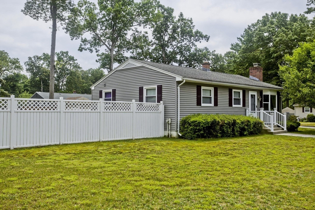 27 Michael Street Springfield, MA 01129 - Photo 21 of 31