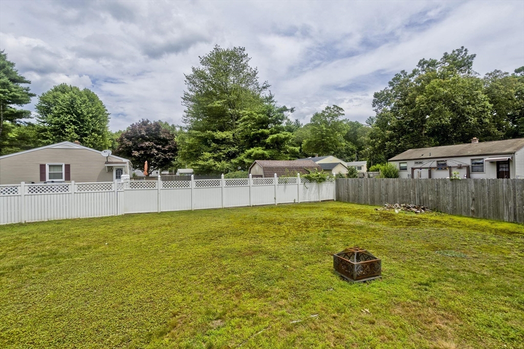 27 Michael Street Springfield, MA 01129 - Photo 27 of 31