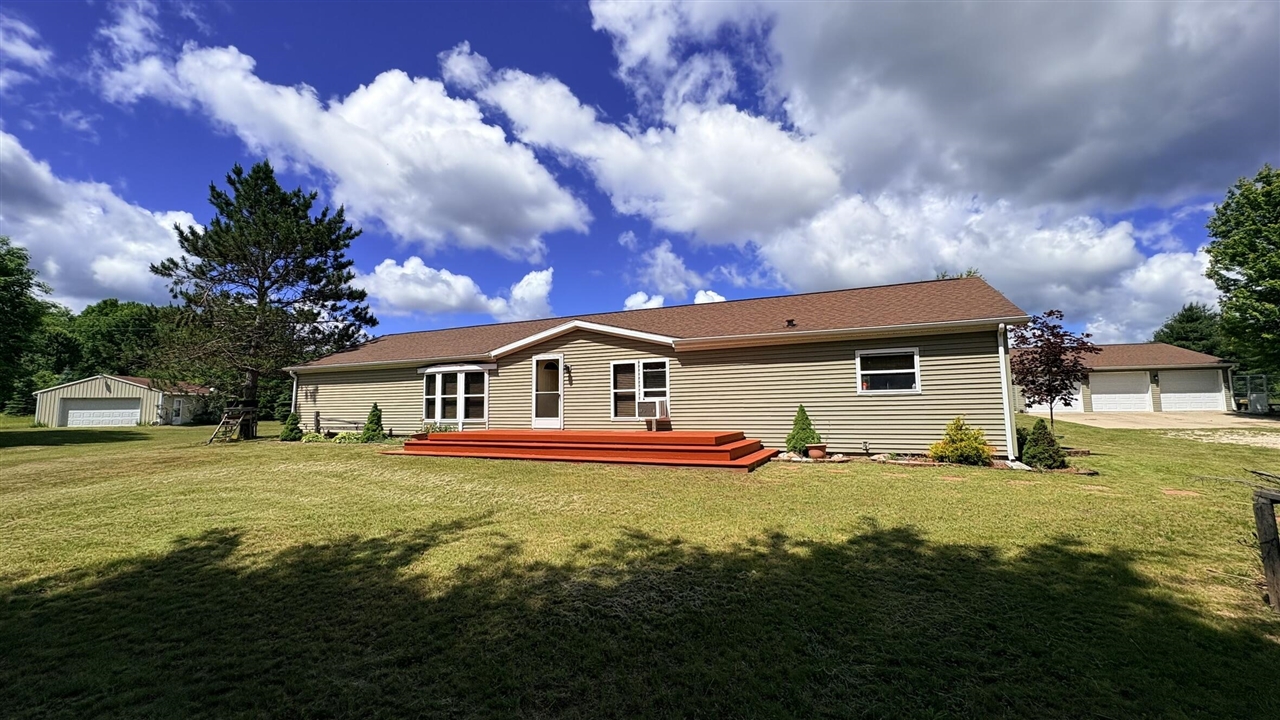 4395 North Raymond Road Luther, MI 49656 - Photo 2 of 44