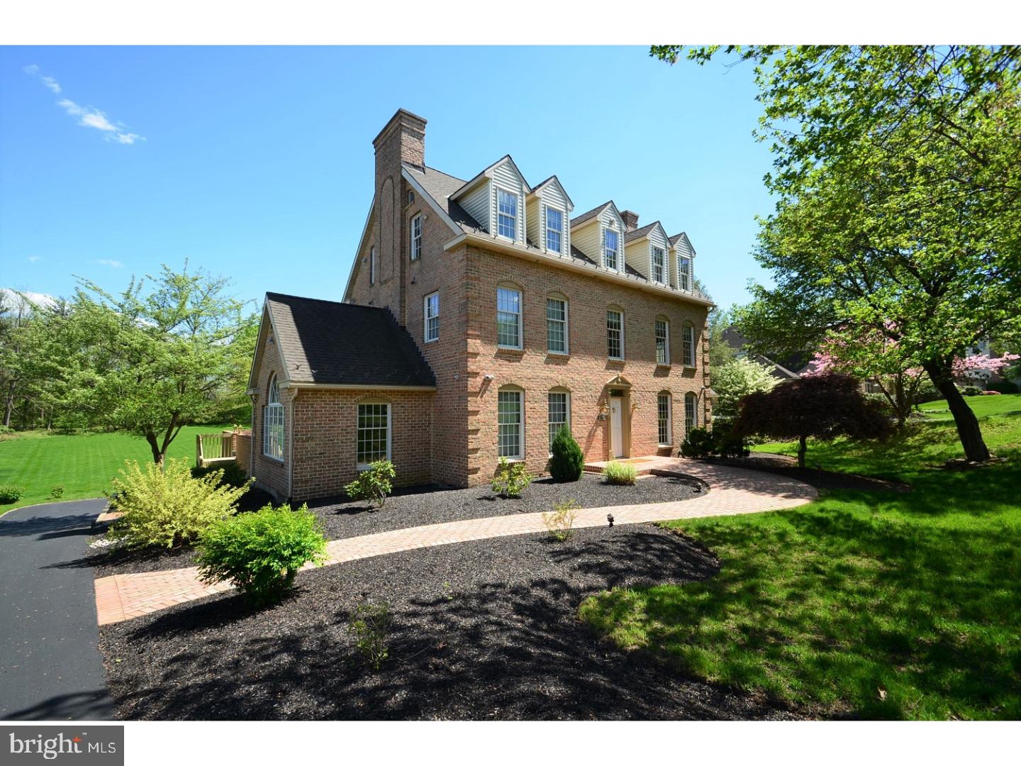 264 Wedgewood Road Bethlehem, PA 18017 - Photo 1 of 25 Gallery Image 1